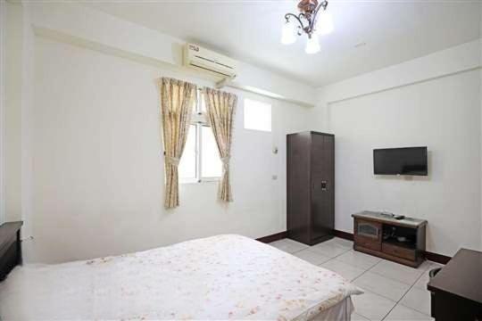 Plum Inn 1 Джиджи Екстериор снимка